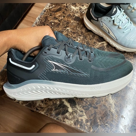 Altra Paradigm 7 And Provision 7 Sneaker Bundle Size 11 Medium - Picture 9 of 9